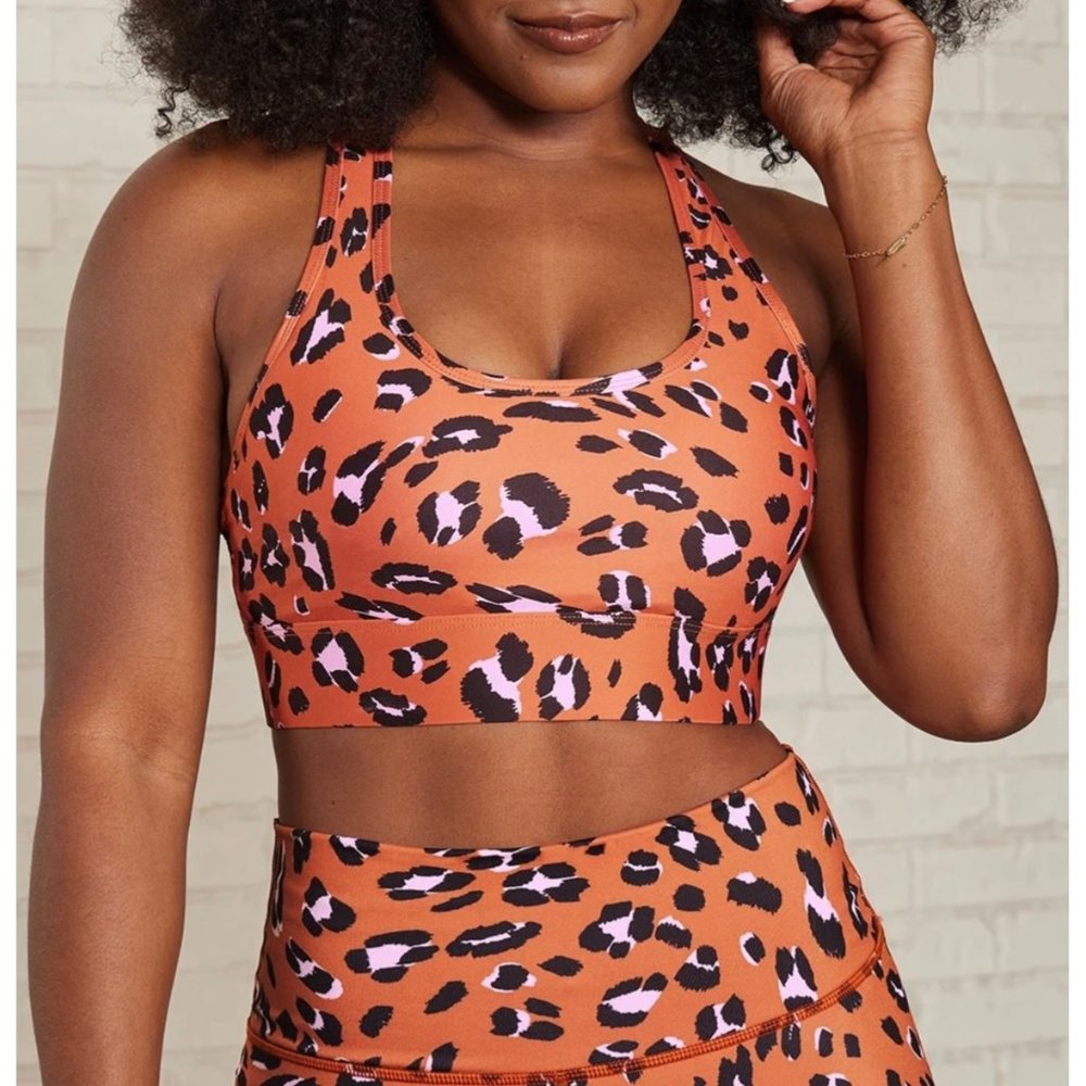 New Fabletics On The Go Bra Med Impact Sports Bra Burnt Ochre Wavy Leo Size M